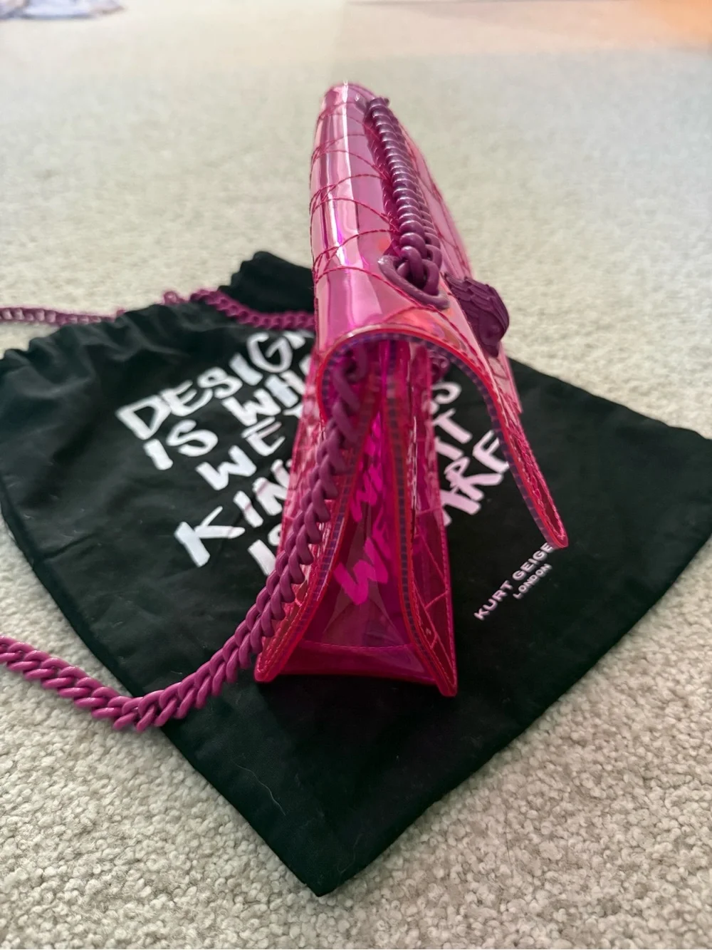 Kurt Geiger London Vinyl Fuscia Drench Bag - Picture 3 of 6